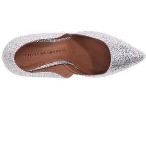 Chinese Laundry Women Silver Glitter Pumps